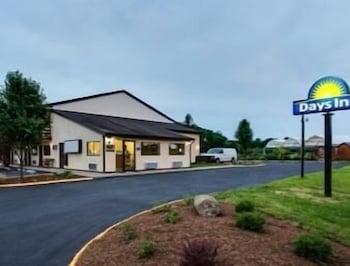 Days Inn By Wyndham Athens Exterior photo
