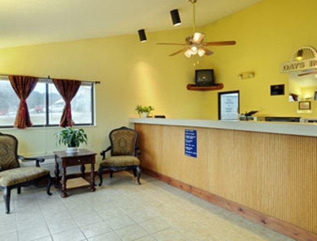 Days Inn By Wyndham Athens Interior photo