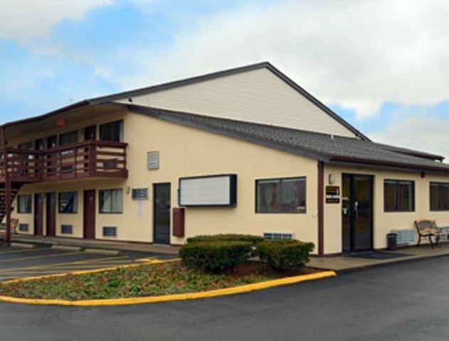 Days Inn By Wyndham Athens Exterior photo